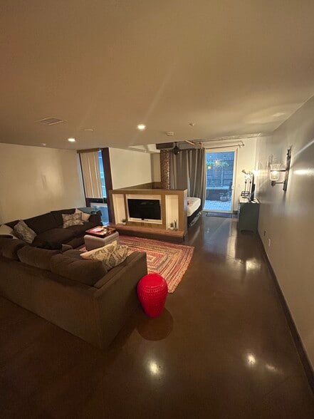 Building Photo - 1225 Island Ave