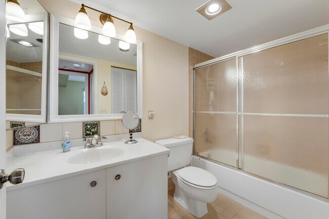 Building Photo - 3305 Aruba Way