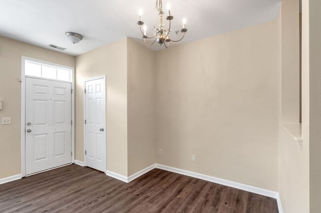 Building Photo - 5110 Neuse Commons Ln