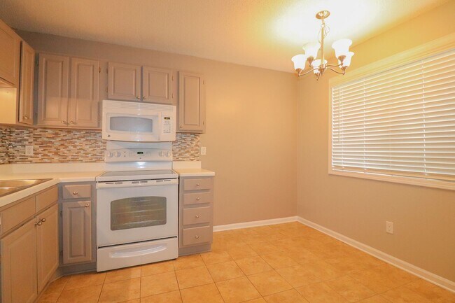 Building Photo - Super cute 2 bedroom condo in great Rock Hill location!