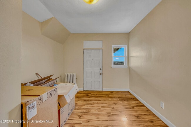 Building Photo - 402 Scott St