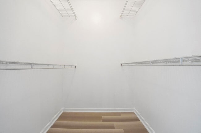 Building Photo - 1625 SE 10th Ave