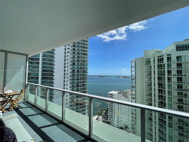 Building Photo - 1300 Brickell Bay Dr