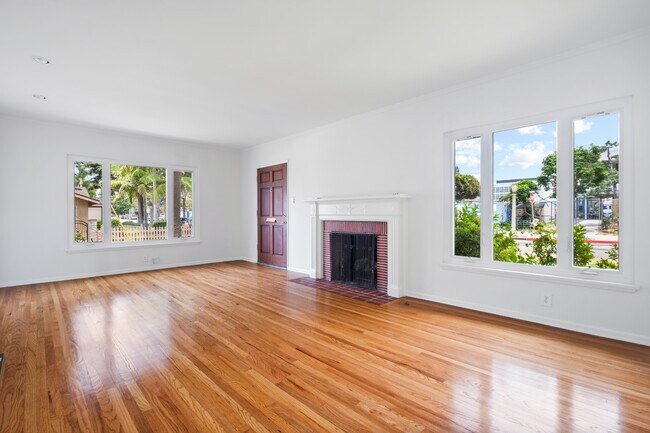 Building Photo - 4105 Irving Pl