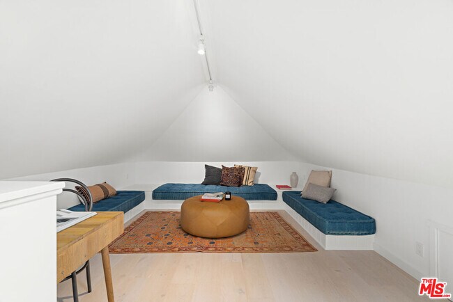 Building Photo - 961 Marco Pl