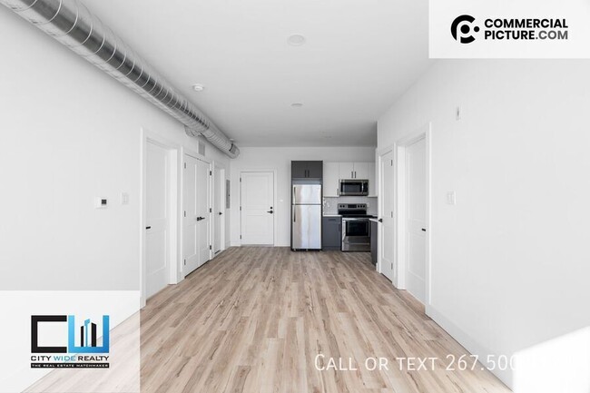 Building Photo - Great Location. Modern Two bedroom Apartment.