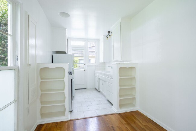 Interior Photo - Maple Dr Apartments