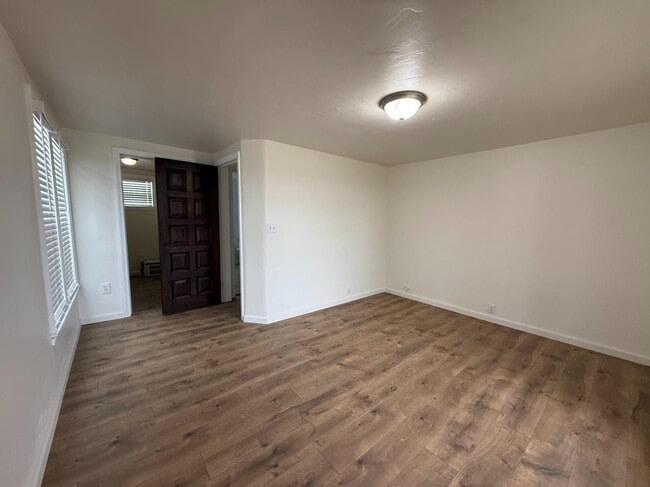 Building Photo - 10608 S Zediker Ave