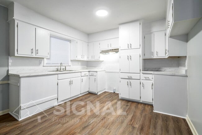 Building Photo - 816 86th Pl S