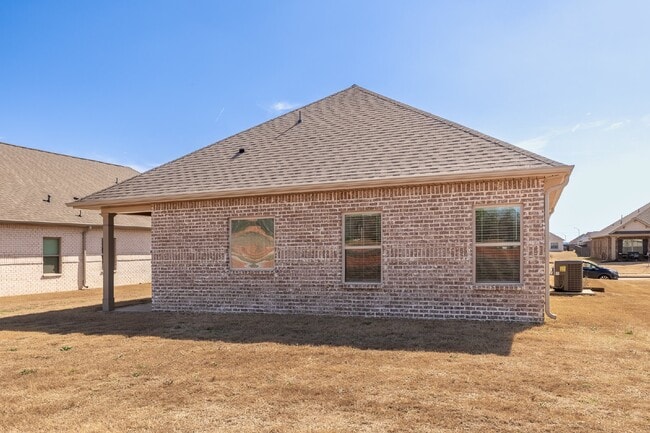 Building Photo - 125 Caspian Ln