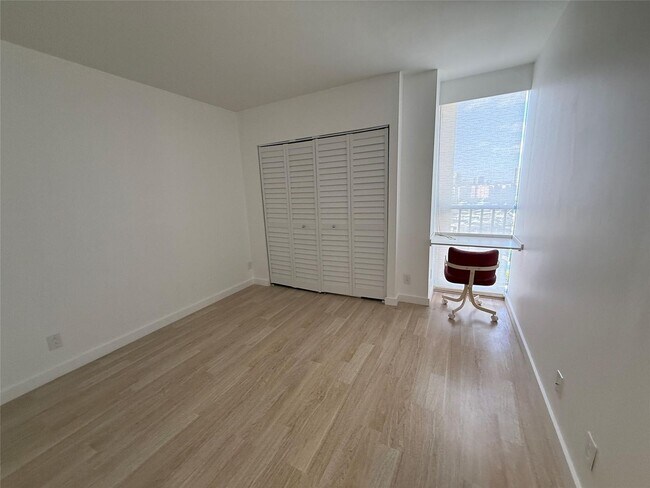 Building Photo - 19707 Turnberry Way