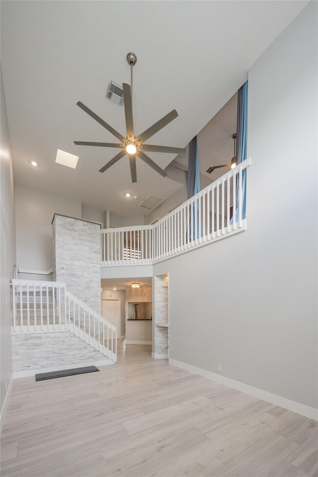 Building Photo - 50 Desford Ln