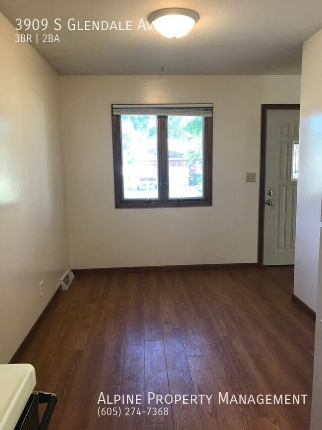 Building Photo - 3 Bed/2 Bath House For Rent!!