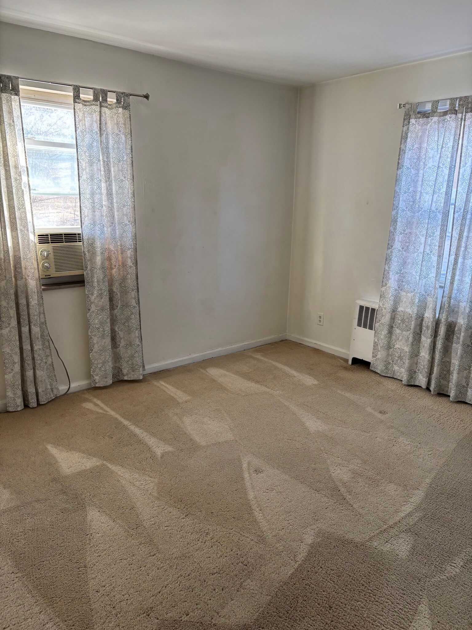 Building Photo - 1119 Amsterdam Rd