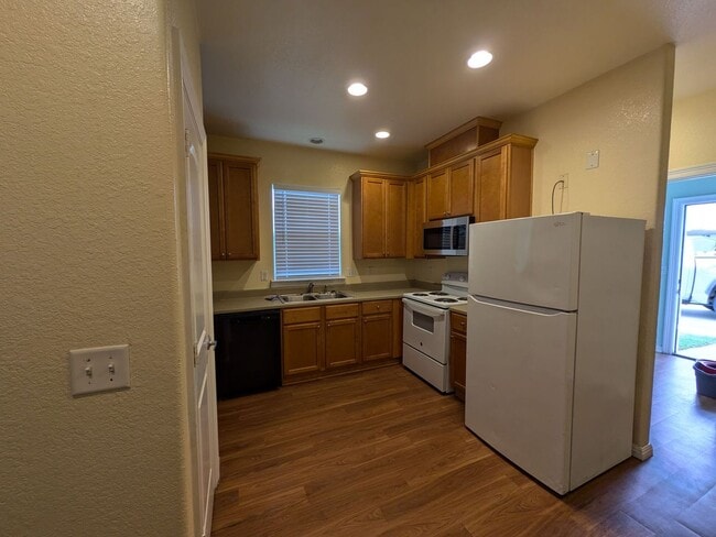 Building Photo - 2905 Pecos St