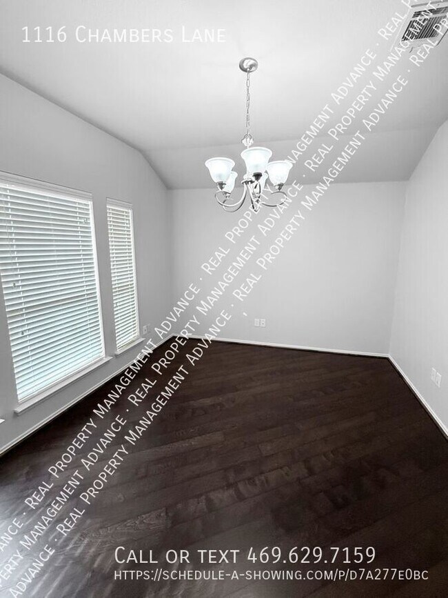 Building Photo - 1116 Chambers Ln