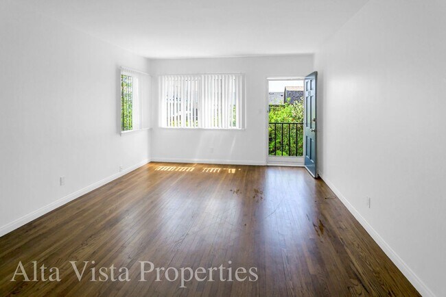 Building Photo - Great two bedroom, one bath beach bungalow...