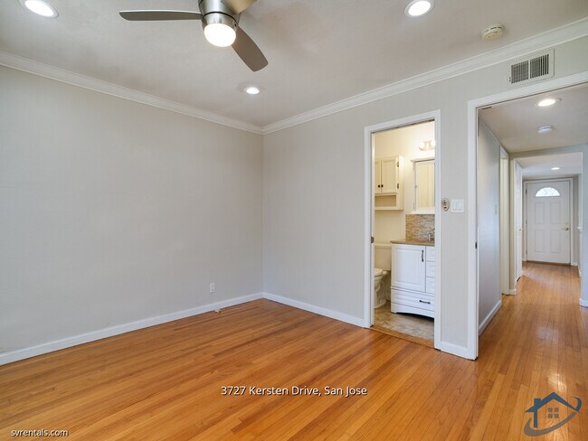 Building Photo - 3727 Kersten Dr