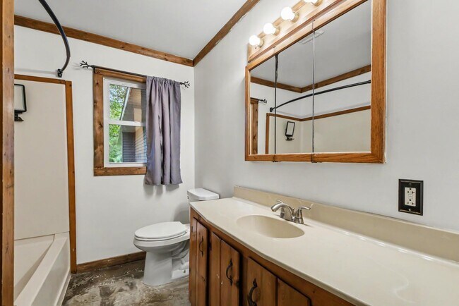 Building Photo - 7204 Thornapple River Ct SE