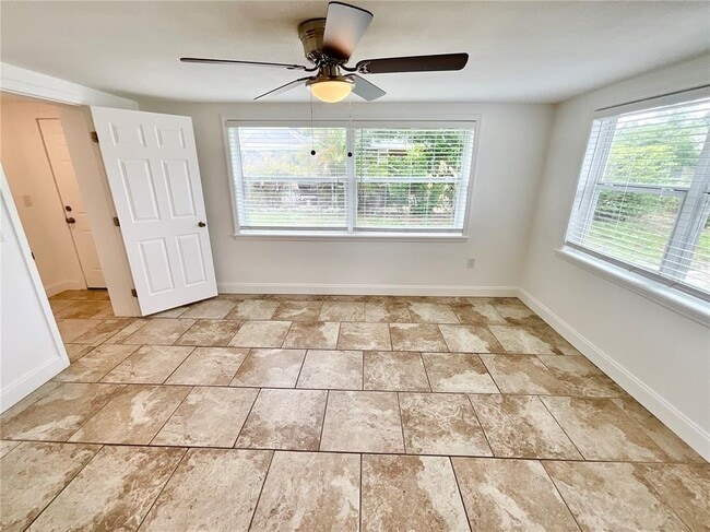 Building Photo - 4233 Belle Isle Ct