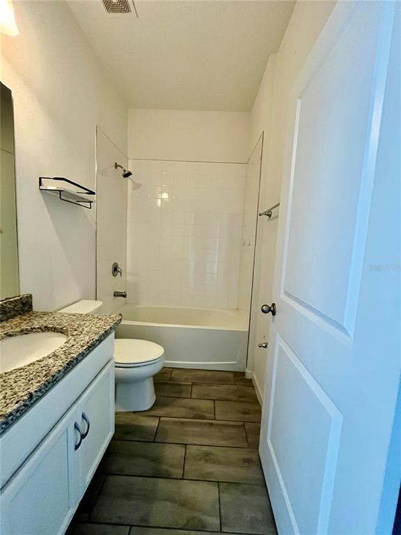 Building Photo - 421 Disa Dr