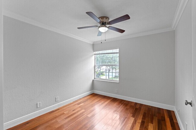 Building Photo - 7803 NW 70th Ave