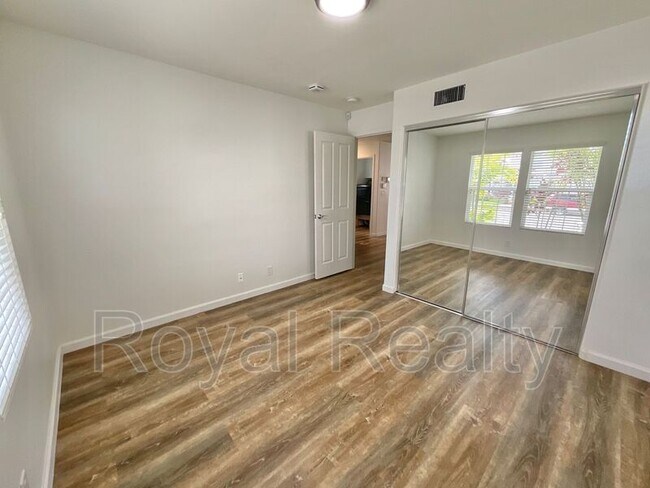 Building Photo - 91-1355-1355 Kaileolea Dr