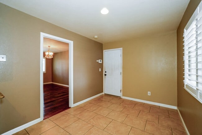 Building Photo - Charming Lincoln Village West 3BD Home with Spacious Corner Lot