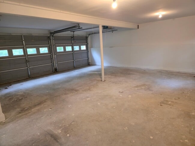 Building Photo - 51 Glenerie Ln