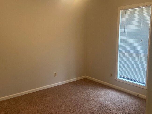 Building Photo - 228 Cone Rd