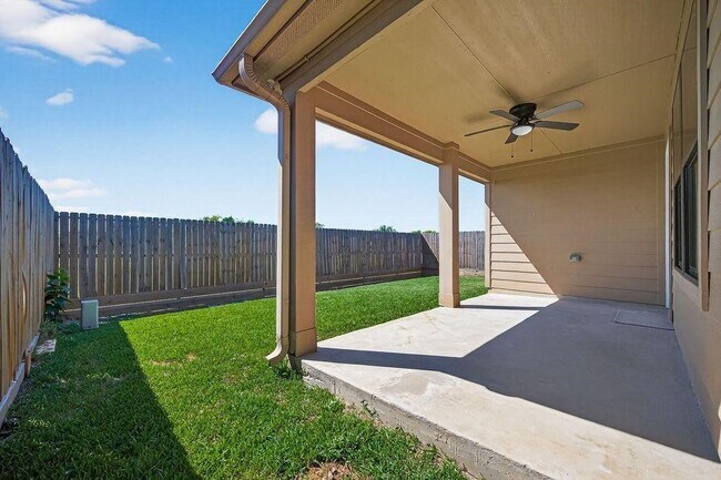 Building Photo - 5515 Armillary Dr