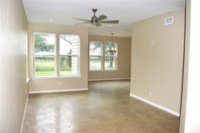 Building Photo - 1559 Co Rd 119