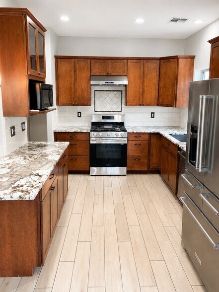 Building Photo - 361 E Camino Rancho Cielo