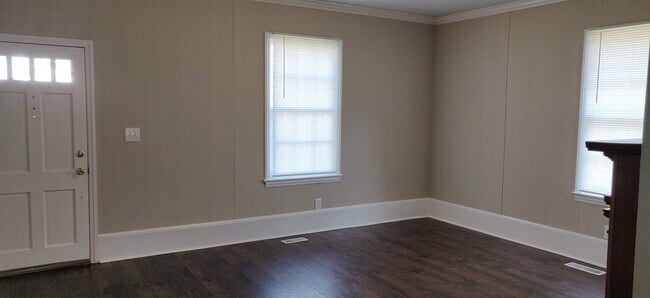 Building Photo - 509 W F Street