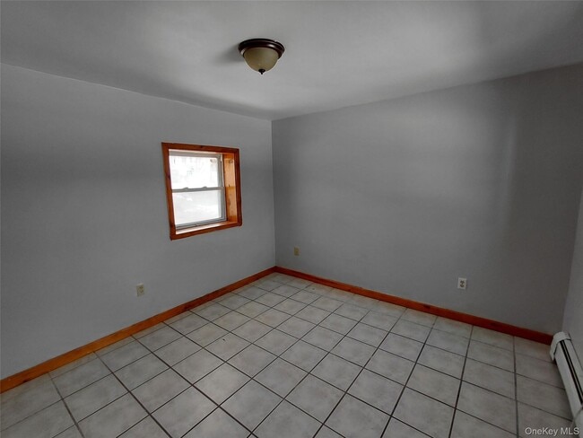 Building Photo - 2095 Ulster Ave