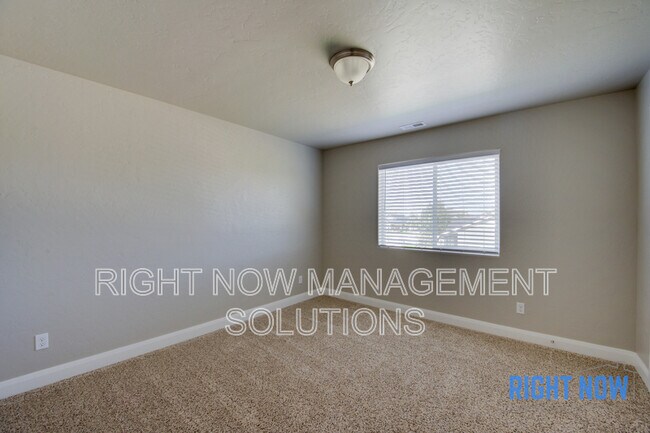 Building Photo - 4648 N Elisha Ave