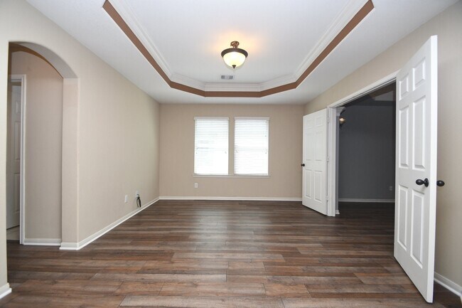 Building Photo - 606 Whitney Oaks Ln
