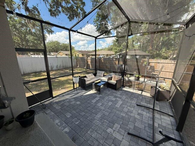 Building Photo - 408 N Finley Ave