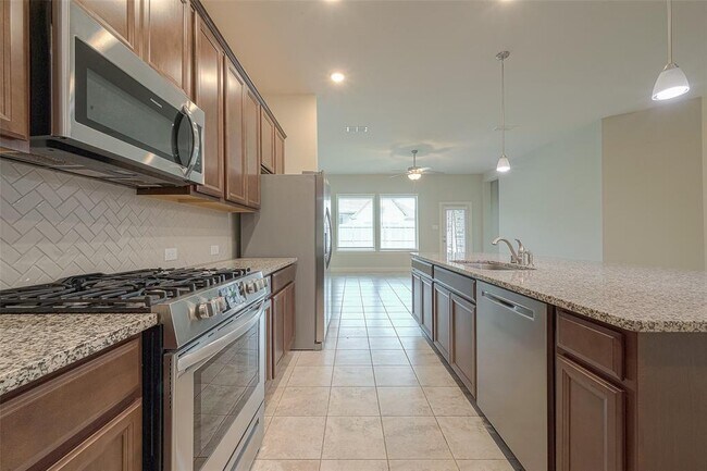 Building Photo - 402 Jolly Ginger Dr