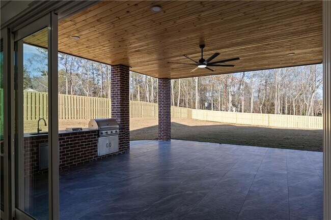 Building Photo - 407 Buford