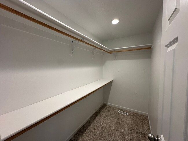 Building Photo - $2500 - Beautiful 3 bed 2 bath home in Sou...
