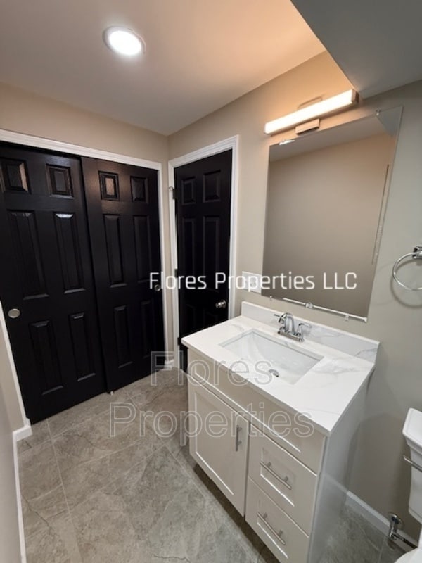 Building Photo - 1413 Cranwood Dr