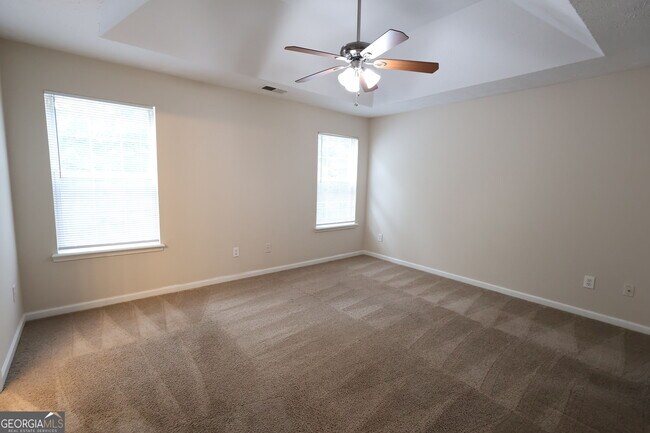 Building Photo - 3044 Lake Park Trail
