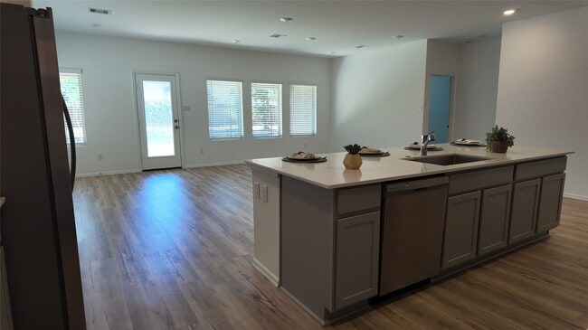 Building Photo - 7518 Angels Lndg Ln