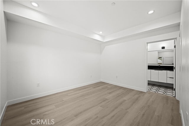 Building Photo - 644 N Boyle Ave