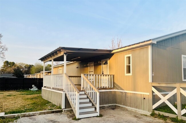 Building Photo - 20647 Shady Ln