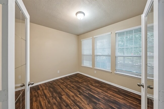 Building Photo - 24213 Nichols Trace Dr
