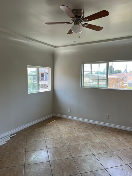 Building Photo - 1012 N Ditman Ave