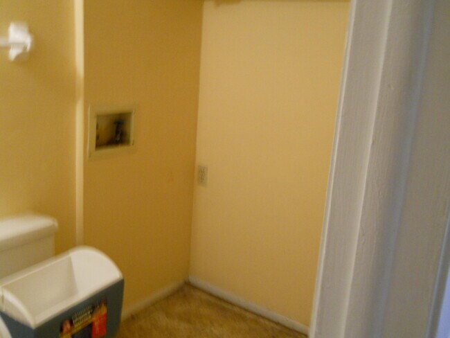 Building Photo - 3513 Tree Ridge Ln NE