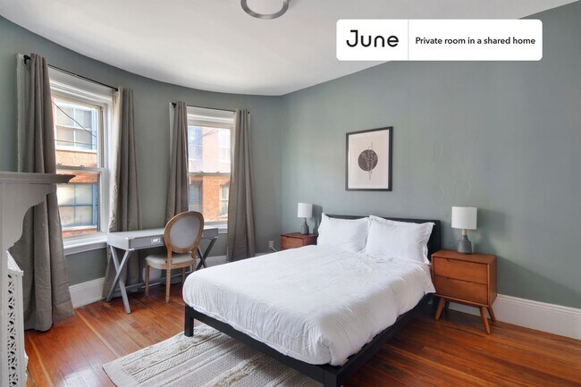 Primary Photo - Private bedroom in 7 bed/2 bath Home